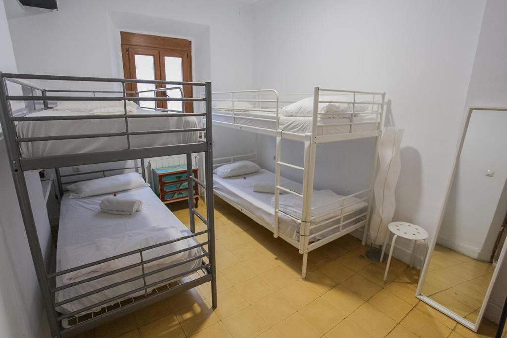 Barbatuke - Art & Hostel Gæstehus Málaga